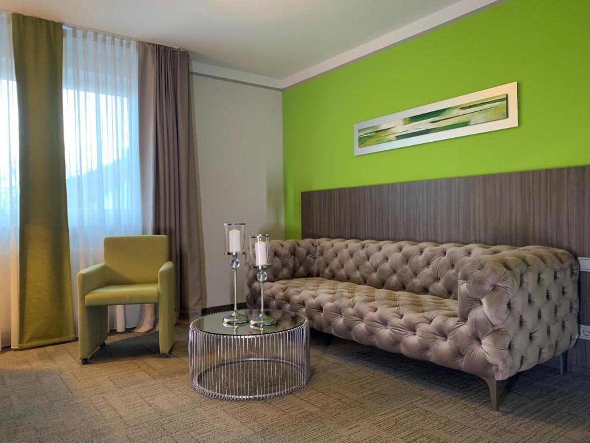 Hotel Ambiente Walldorf Валльдорф Екстер'єр фото