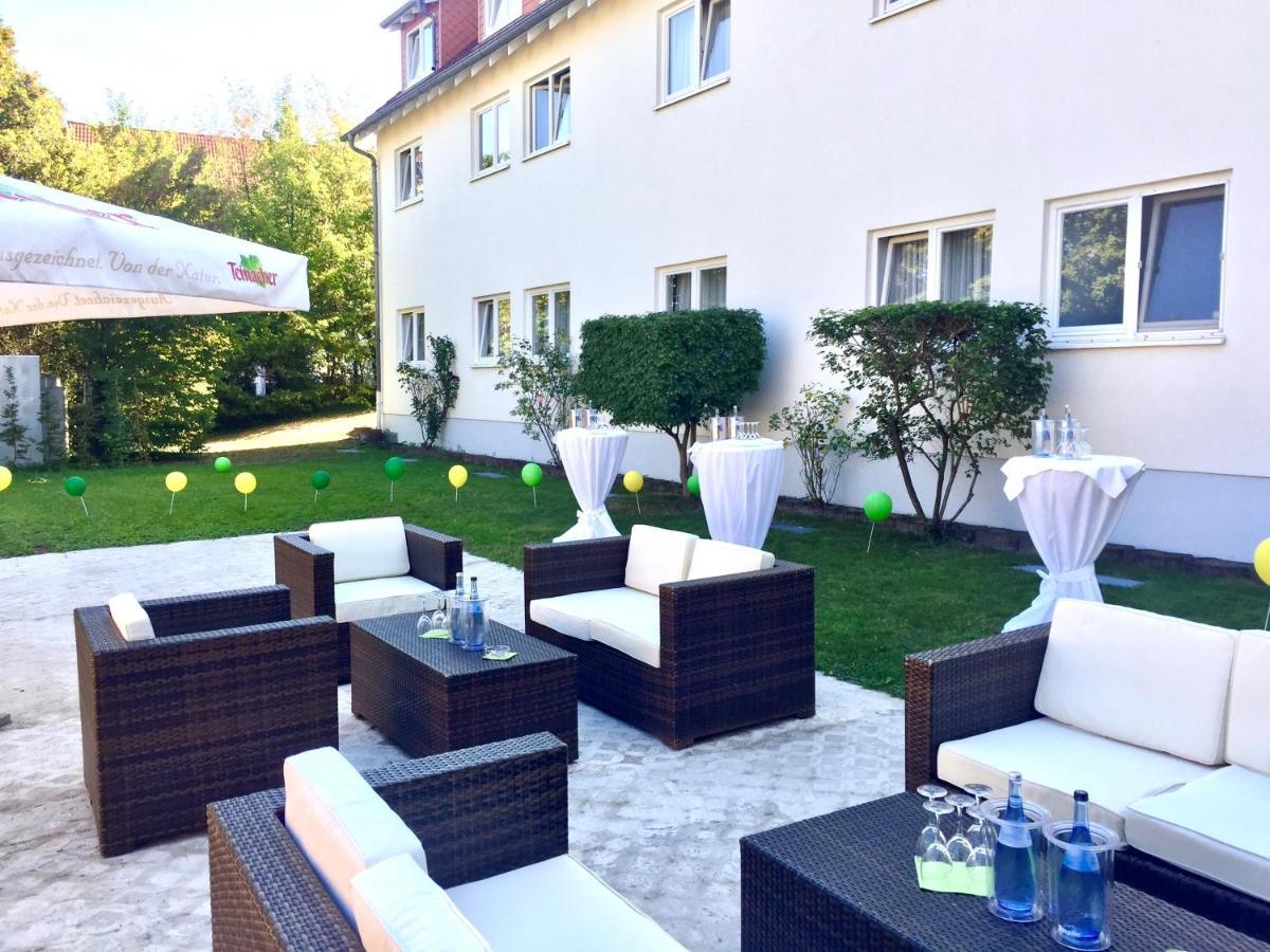 Hotel Ambiente Walldorf Валльдорф Екстер'єр фото