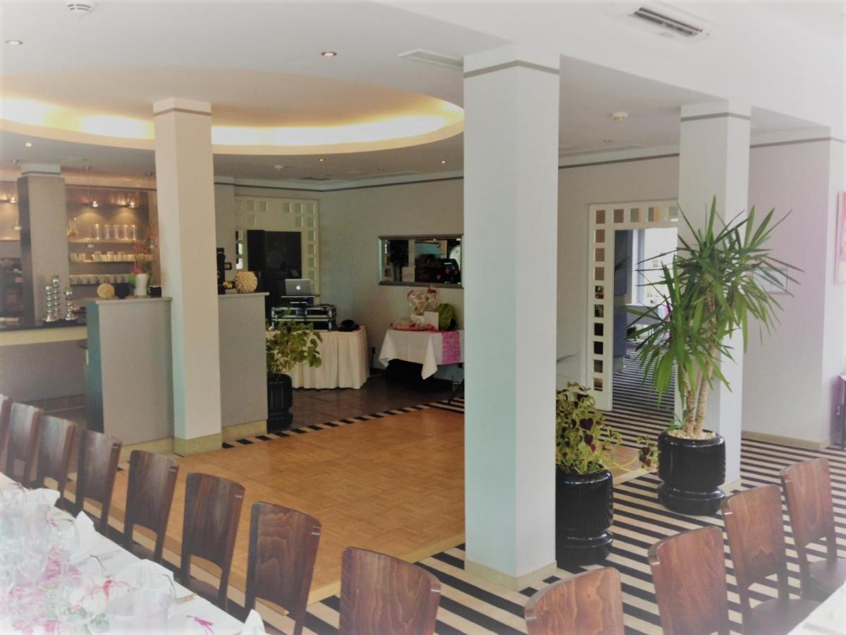 Hotel Ambiente Walldorf Валльдорф Екстер'єр фото
