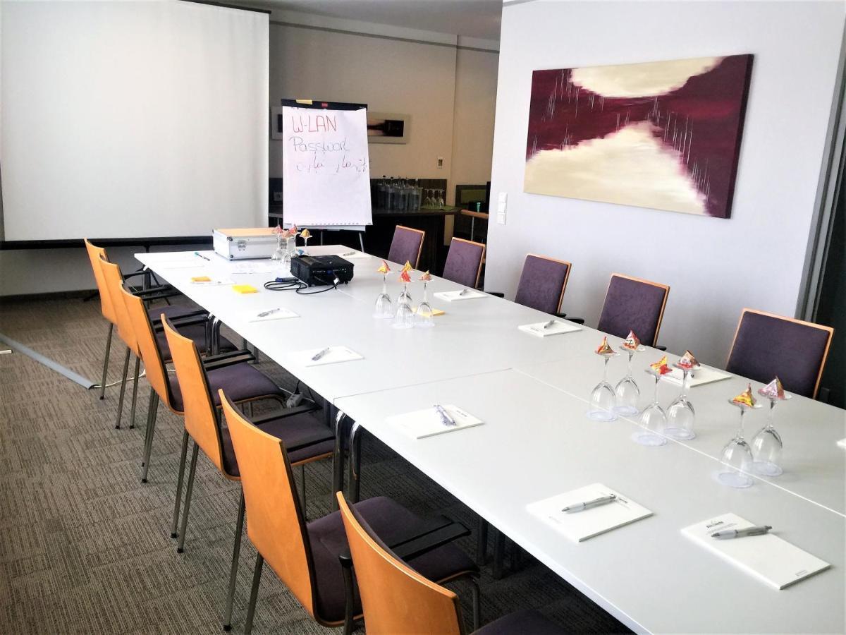 Hotel Ambiente Walldorf Екстер'єр фото