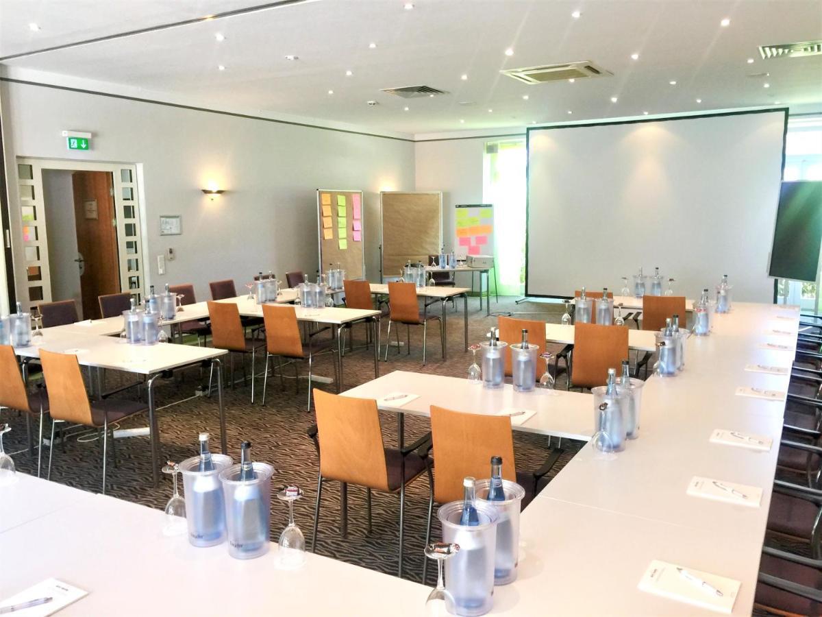 Hotel Ambiente Walldorf Екстер'єр фото