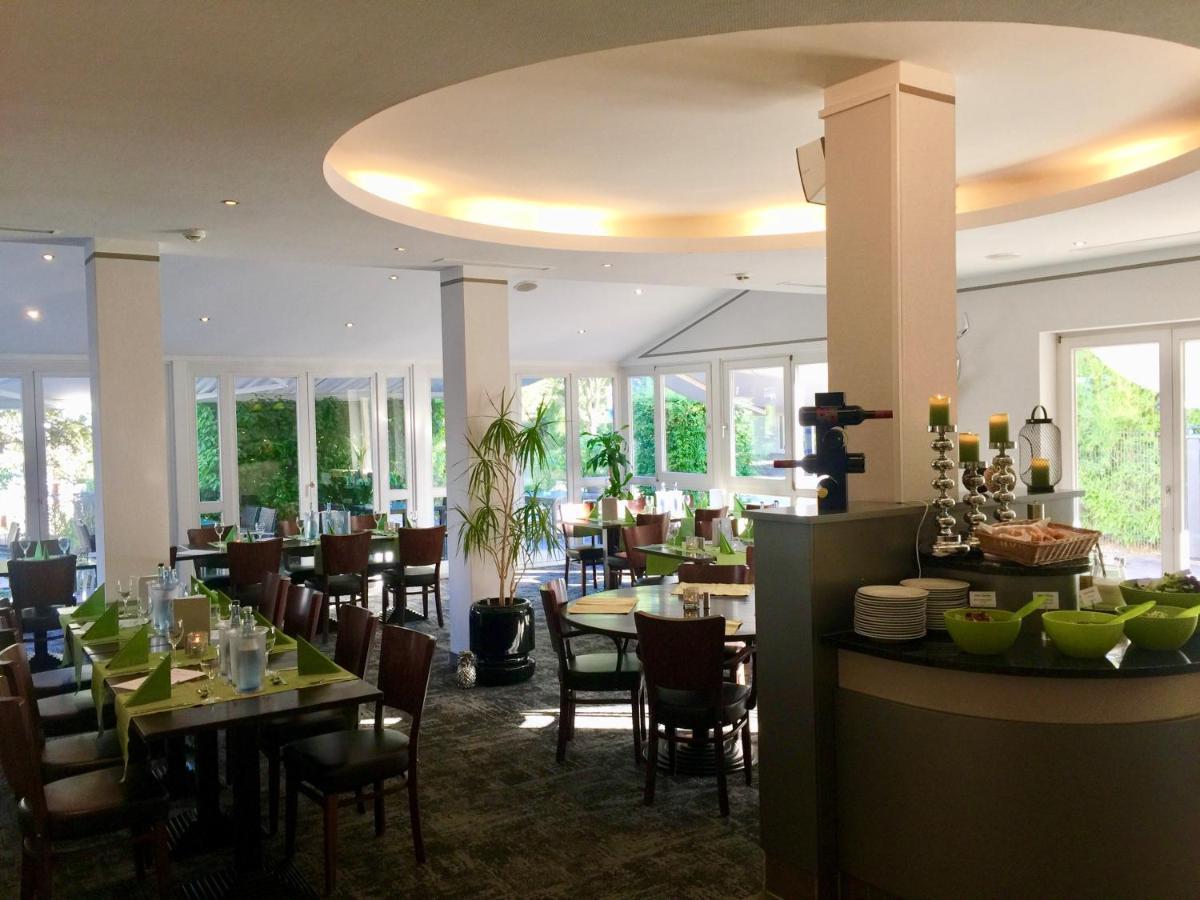 Hotel Ambiente Walldorf Валльдорф Екстер'єр фото